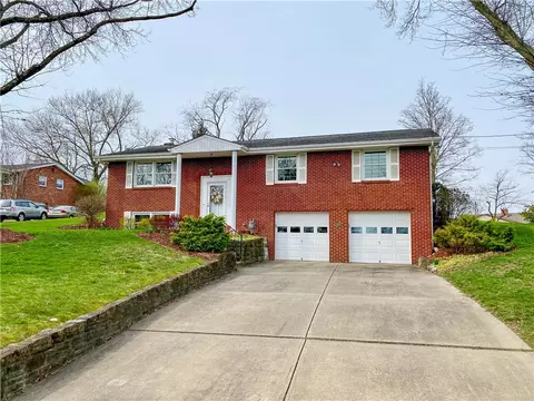 510 Center Church Rd, Mcmurray, PA 15317