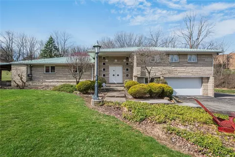 368 Forest Dr, Belle Vernon, PA 15012