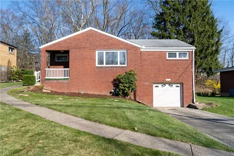 5521 California Ave, Bethel Park, PA 15102