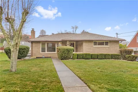 633 Birch St, Jeannette, PA 15644