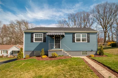 220 Beverly Dr, New Kensington, PA 15068