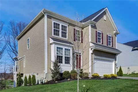 1009 Tee Line Dr, Aliquippa, PA 15001