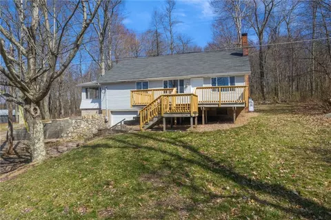 7703 National Pike, Addison, PA 15411