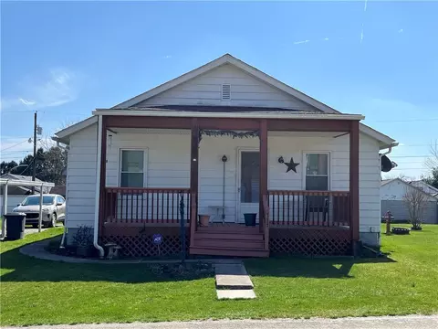717 7th St, Mather, PA 15346