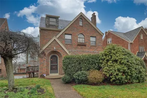 1459 Greystone Dr, Pittsburgh, PA 15206