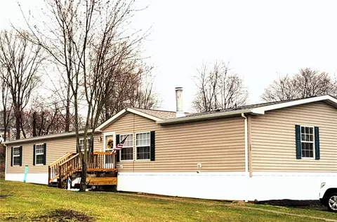 629 Deana Way, Rochester, PA 15074
