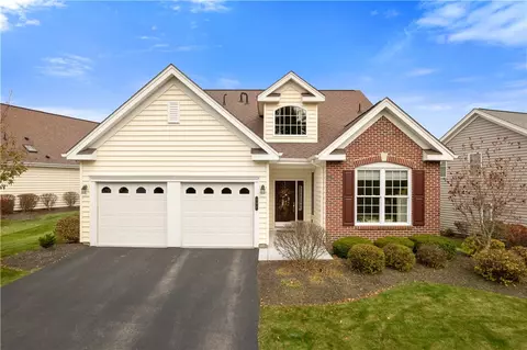208 Patriot Ln #229, Freedom, PA 15042
