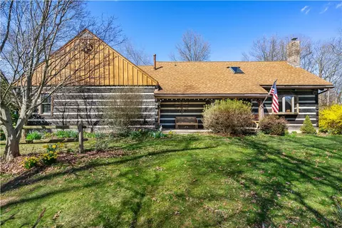 1371 Jefferson Rd, Jefferson, PA 15344