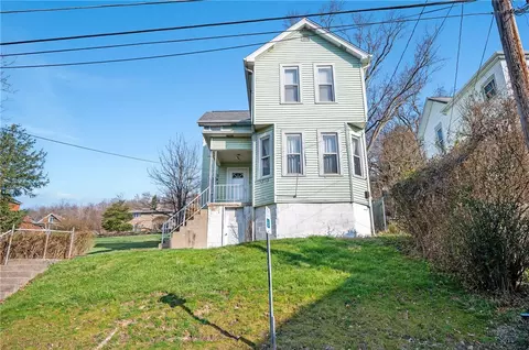 543 Franklin St, Freeport, PA 16229