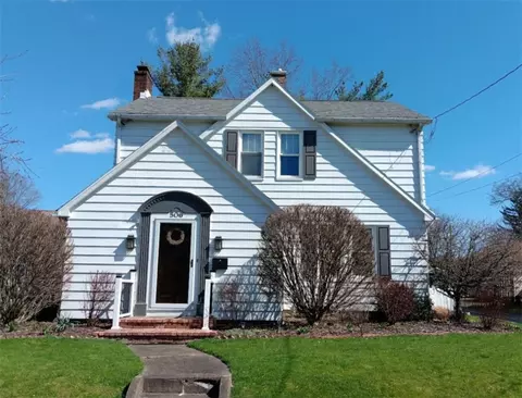 506 N Center St, Grove City, PA 16127