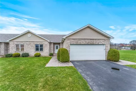 26 Wynfield Ln, New Wilmington, PA 16142