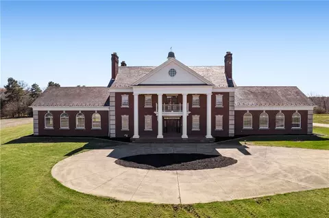 307 Old Blackhawk Rd, Beaver Falls, PA 15010