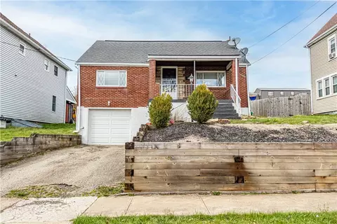 405 Elwyn Ave, Springdale, PA 15144