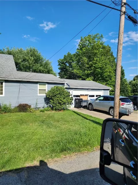 1633 Jack Dr, Irwin, PA 15642 photo 3