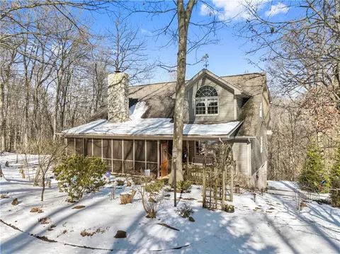 160 Juanita Dr, Beaver, PA 15009