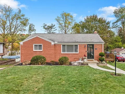 146 Peters, Glenshaw, PA 15116