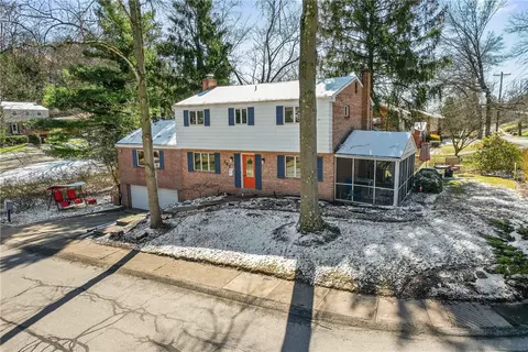 367 Sharon Dr, Pittsburgh, PA 15221