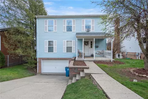 716 S 7th St, Youngwood, PA 15697