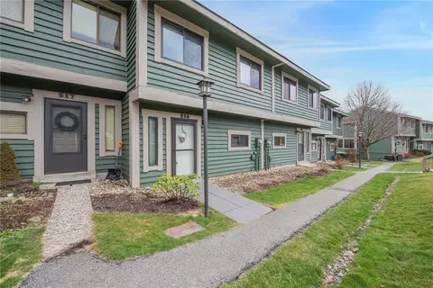 516 Kooser Cir, Hidden Valley, PA 15502