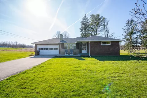 801 N Broad Street Ext, Grove City, PA 16127