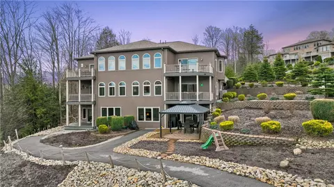 142 Pow Wow Ct, Central City, PA 15926