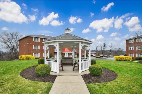 830 S Main St #209, Washington, PA 15301