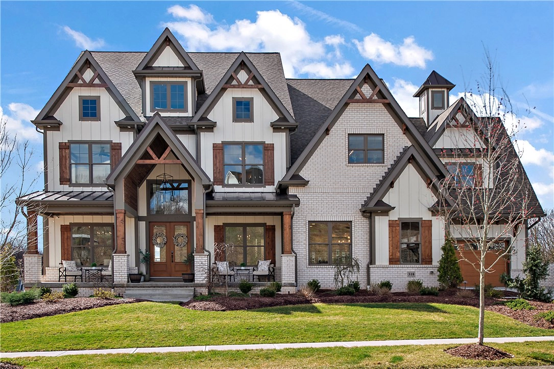 318 SPRUCE LN  
