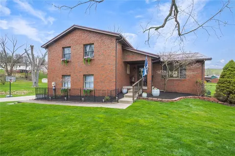 14 Mcelree Rd, Washington, PA 15301