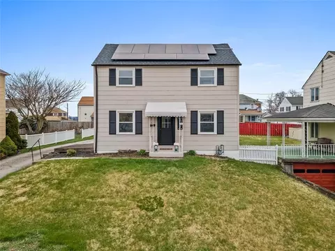 601 Constitution Cir, Clairton, PA 15025