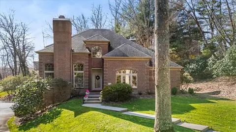 900 Highlander Cir, Wexford, PA 15090