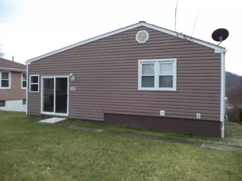1321 Midland-beaver Rd, Industry, PA 15052