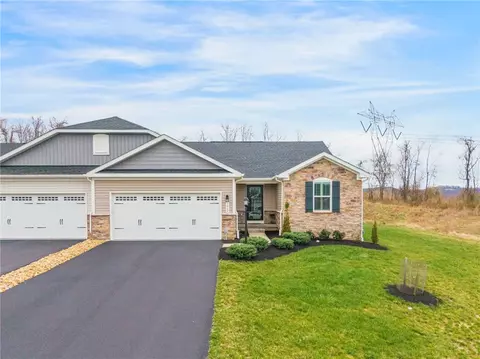1065 Moria Ct, Claridge, PA 15623