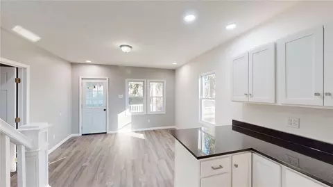 Entry Way - 1298 Cascade Rd, Monaca, PA 15061 photo 6 of 11