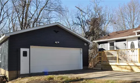 Exterior - 1298 Cascade Rd, Monaca, PA 15061 photo 7 of 9