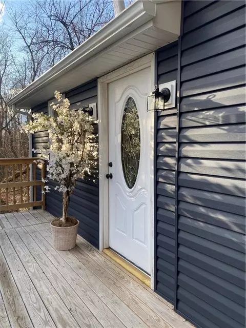 Exterior - 1298 Cascade Rd, Monaca, PA 15061 photo 2 of 9