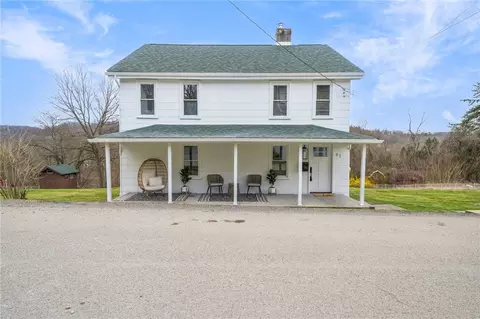 61 Clopper St, Herminie, PA 15637