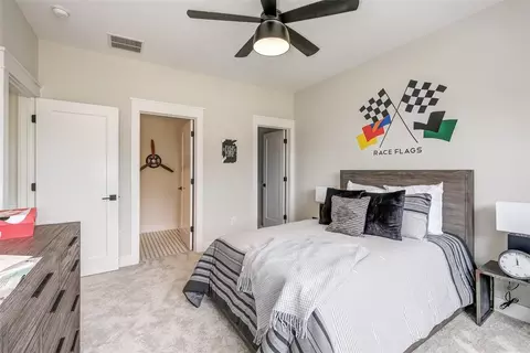 Bedroom - 202 Summit Acres Dr, Seven Fields, PA 16046 photo 3 of 4