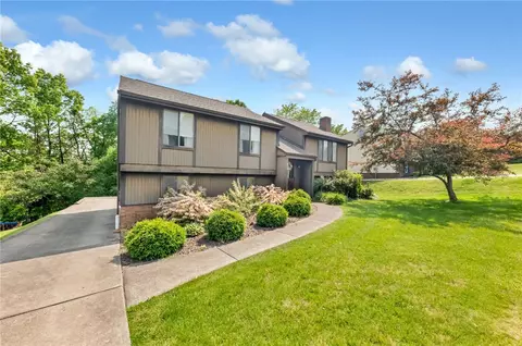 313 Scottsdale Dr, Coraopolis, PA 15108