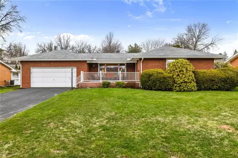 840 W Garrett St, Somerset, PA 15501