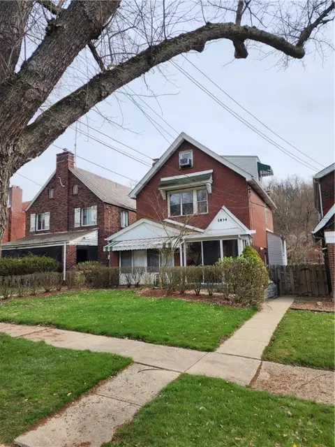 1934 Remington Dr, Pittsburgh, PA 15221