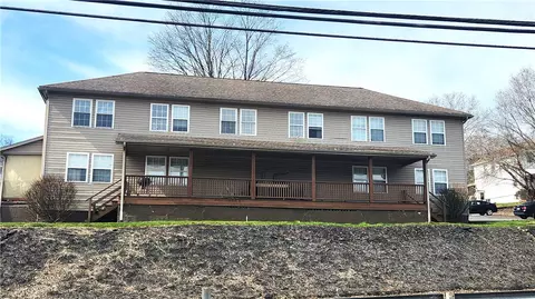 2 Orchard St, Muse, PA 15350