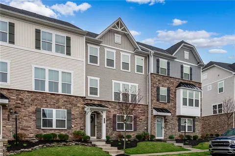 527 Captain Lee Boss Way, Cranberry Township, PA 16066