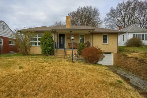 611 Wolfe St, Baden, PA 15005