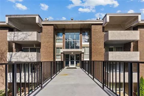 2208 Charlemagne Cir, Pittsburgh, PA 15237