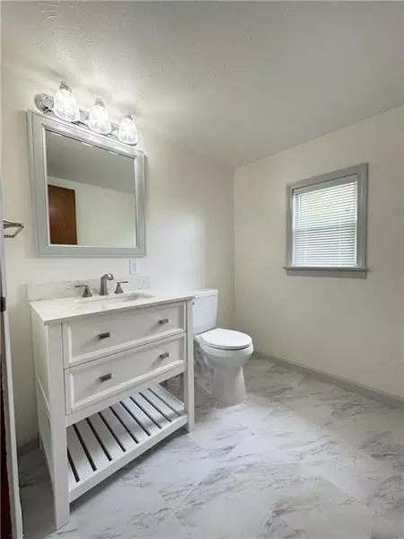 Bath - 63 2nd St, Slovan, PA 15078 photo 2 of 2