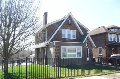 28 Mount Hope St, Pittsburgh, PA 15223