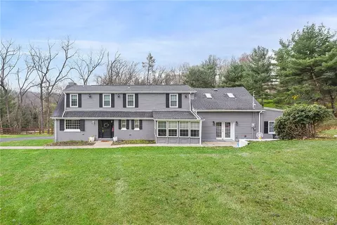 500 Foxhurst Rd, Pittsburgh, PA 15238