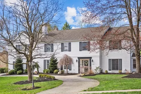 135 Devonwood Dr, Pittsburgh, PA 15241