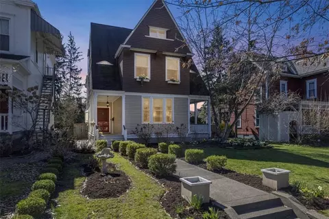326 Frederick Ave, Sewickley, PA 15143
