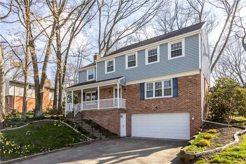 9879 W Moccasin Trl, Wexford, PA 15090